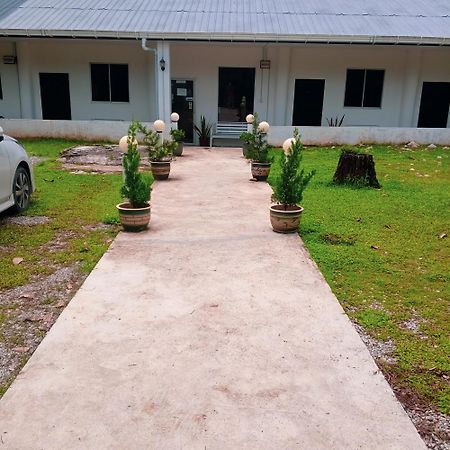 Sukau Tomanggong View Bed & Breakfast Экстерьер фото