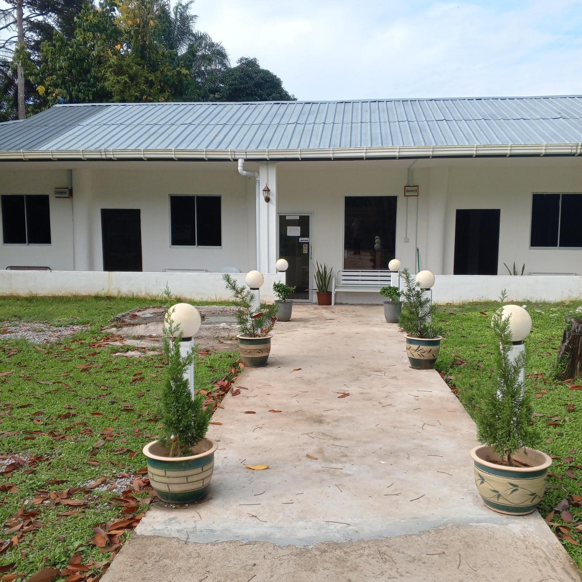 Sukau Tomanggong View Bed & Breakfast Экстерьер фото